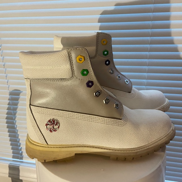Women's Timberland Boots Size 9.5 - Picture 12 of 16